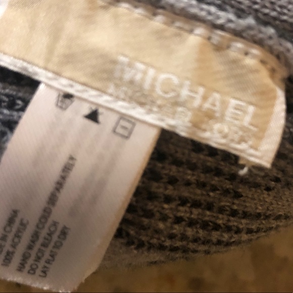 Michael Kors Beanie - Picture 3 of 3